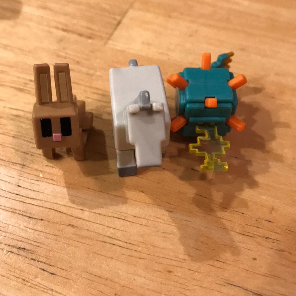 Minecraft animal mini figures chest series toy